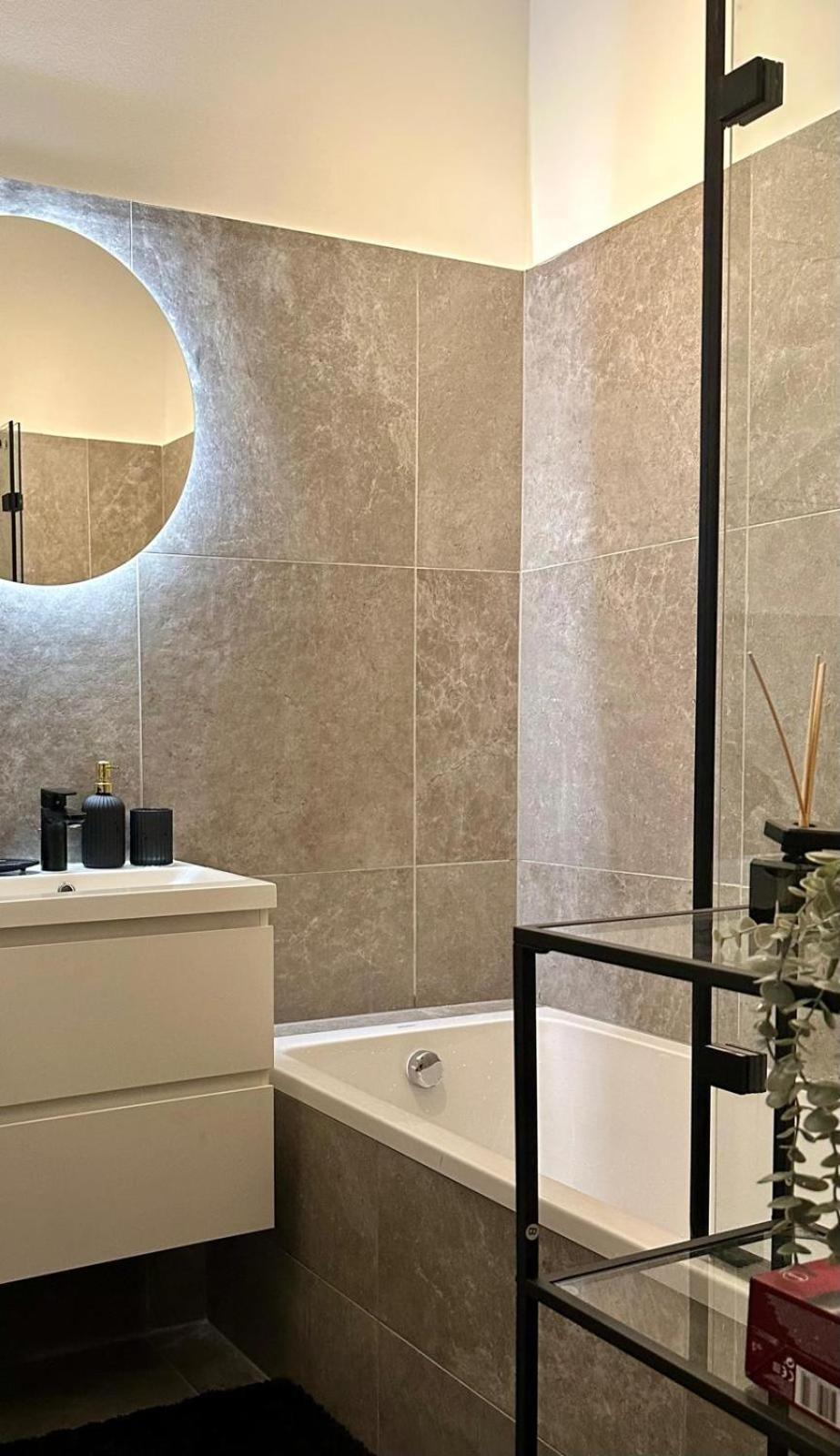 Designer Apartment Near Main Station ウィーン エクステリア 写真